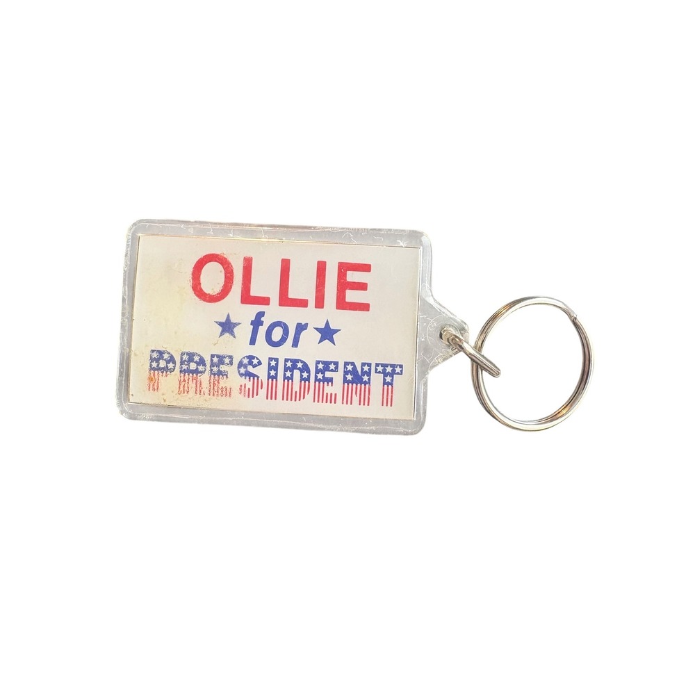 Vintage Ollie For President Novelty Campaign Keychain Acrylic Patriotic USA - Picture 1 of 4